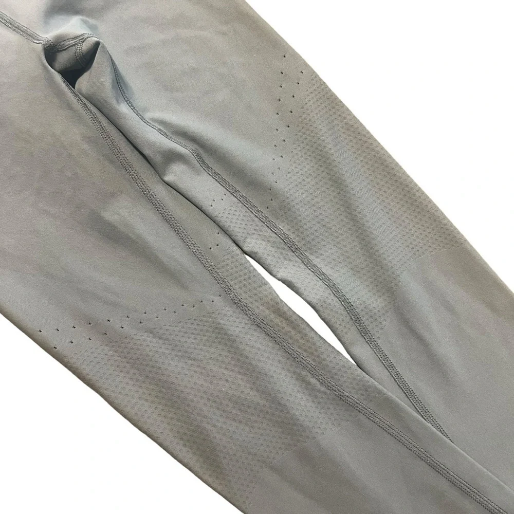Lululemon Zoned In Tight leggings Moon Phase size 6